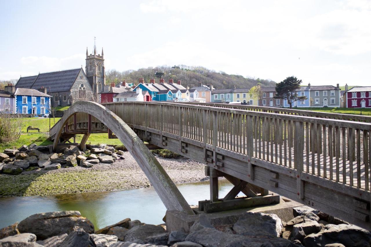 John Lewis Apartment Aberaeron Eksteriør billede
